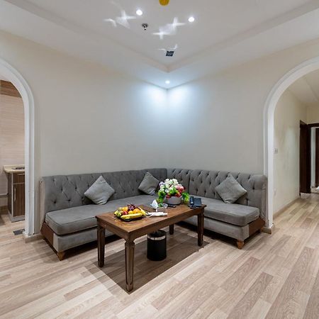 Appartement Holiday Plus Al Nuzha- هوليداي بلس النزهه à DDjeddah Extérieur photo